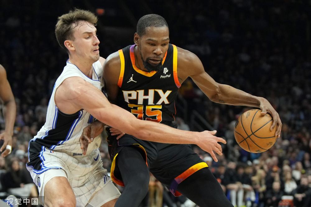 以球员身份 以球员身份